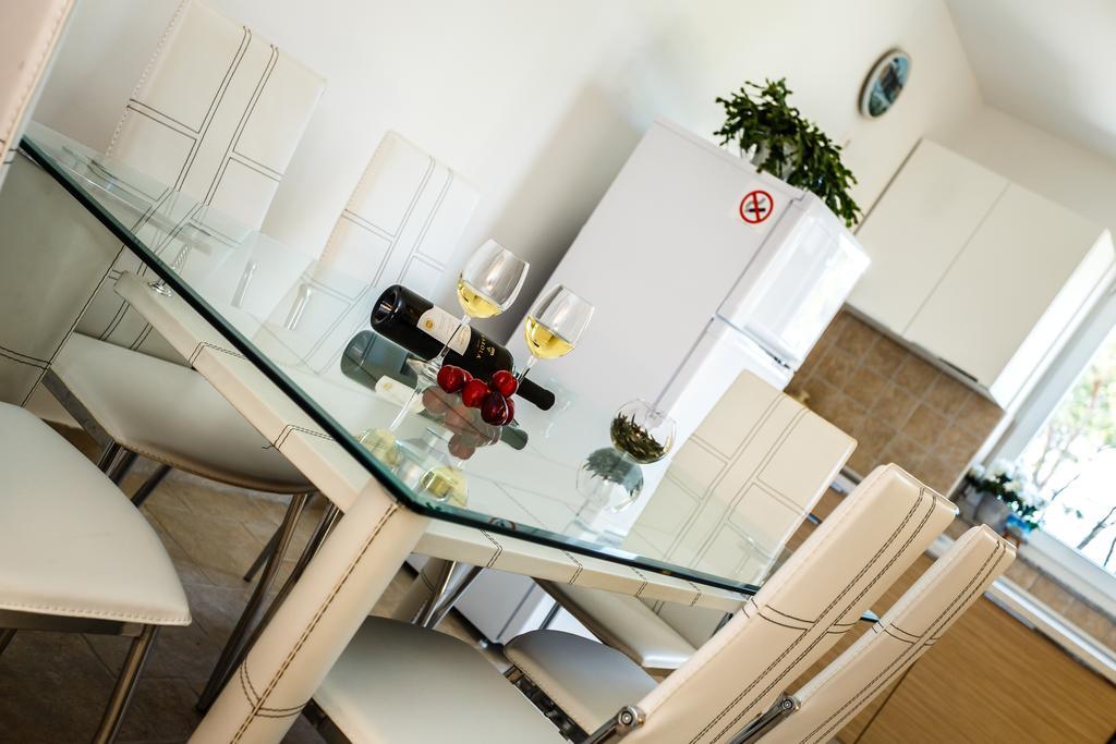 Apartments Mare & Mons Deluxe مالينسكا المظهر الخارجي الصورة