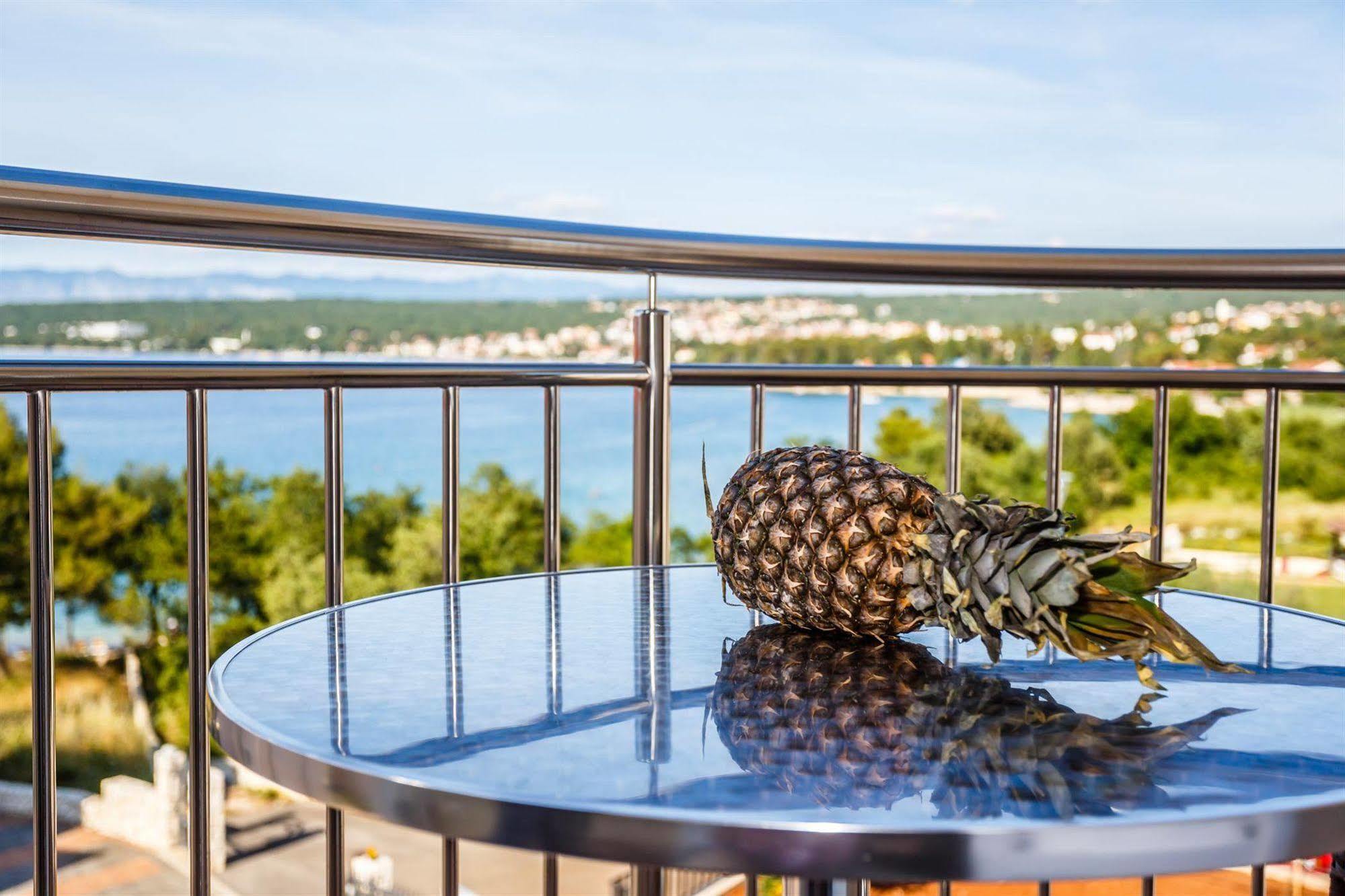 Apartments Mare & Mons Deluxe مالينسكا المظهر الخارجي الصورة
